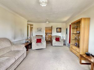 LIVING ROOM- click for photo gallery